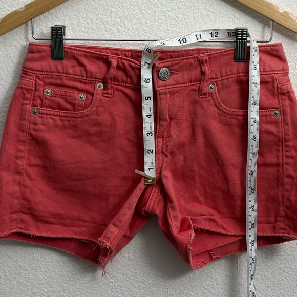 100% Cotton American Eagle AE Coral Raw Hem Denim Shorts low rise Y2K size 2 - Picture 4 of 11